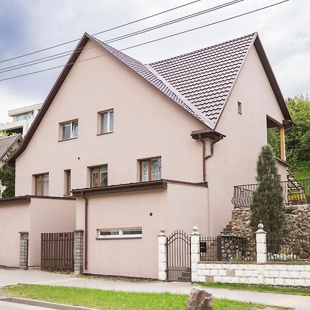 Groundfloor Apartment On The Green Hill Kaunas Buitenkant foto
